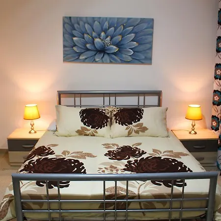 Manor Luxury Penthouse Apartament *
