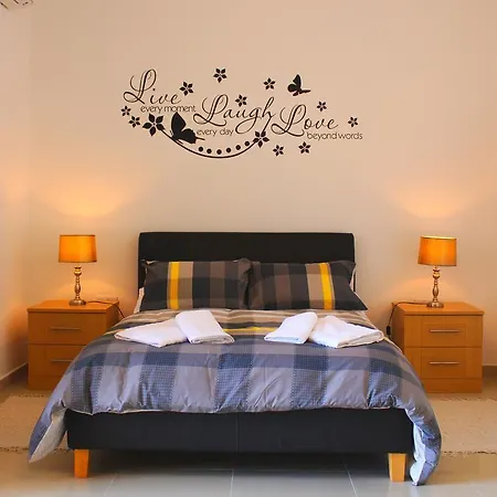 דירה Manor Luxury Penthouse קאורה
